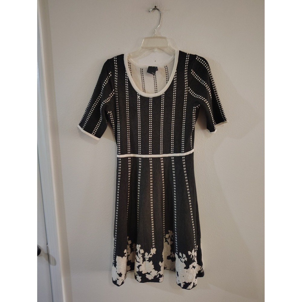 Gabby Skye Womens Black White Floral Stripe Knit Fit Flare‎ Sweater Dress Large